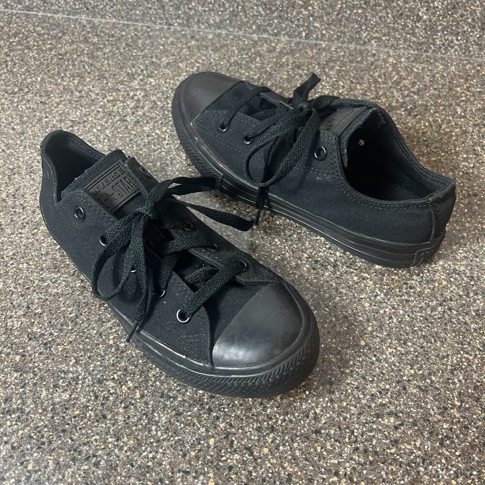Converse All Star Kids Youth Sz 2 All Black Canvas Sneaker Lace Up Low Top Shoes